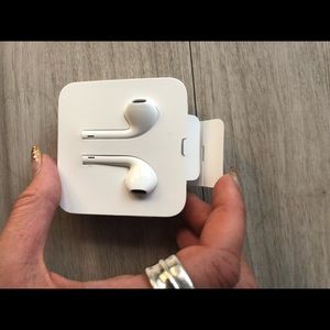 IPHONE X headphones